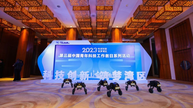 教育SaaS性能优化，如何实现定制化解决方案？**